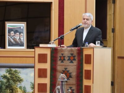 صالحی‌امیری: دولت همزمان معیشت مردم و حقوق ملت را پیگیری می‌کند