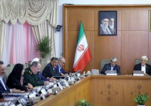 عارف: آمریکا برای مذاکره با ایران به واسطه متوسل میشود