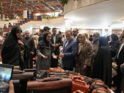 عراقچی: بانوان کارآفرین، زمینه تعاملات فرهنگی را فراهم می‌کنند