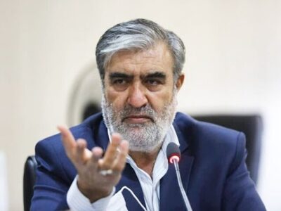 عزیزی: ناتوانی آمریکا در برابر ایران؛ دست نیروهای مسلح ما پر است