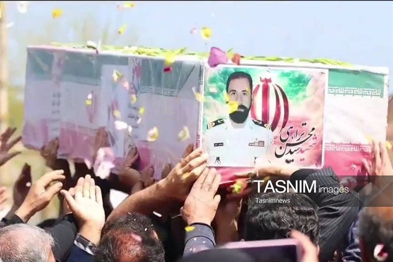 مادری با پنج ستاره بر سینه؛ زنی که از شلمچه تا سیریک داغدار لاله‌ها شد