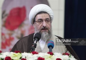 ماهیت دفاع مقدس با جنگ‌های قدرت‌طلبانه جهان متفاوت است