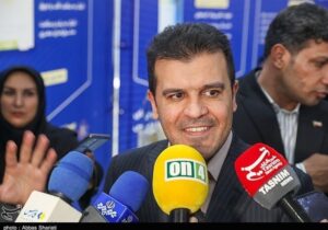 معاون رئیس‌جمهور: ۸۳ درصد رتبه‌های برتر کنکور در ایران مانده‌اند