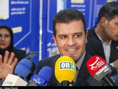 معاون رئیس‌جمهور: ۸۳ درصد رتبه‌های برتر کنکور در ایران مانده‌اند