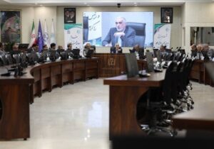 نمیتوان بازار دارو را با تأخیر در پرداختهای بیمهای اداره کرد