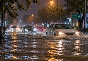 پلیس راه هشدار داد: احتمال ریزش سنگ و رانش زمین در جادههای شمال