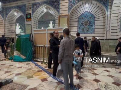 پیکر آیت‌الله شبیری زنجانی در رواق شهید امام خامنه‌ای حرم آرام می‌گیرد