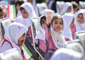 ۱۵ مدرسه منطقه ۱۲ تهران در جنگ اخیر آسیب دیدند / مدرسه شهید محلاتی در کمتر از ۳ ماه آماده شد