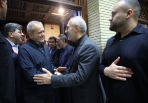 حضور رئیس‌جمهور در مراسم ختم مادر رئیس سازمان برنامه و بودجه