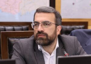 محمودی: مردم را نباید با تقسیمبندیهای سیاسی ابزار قدرت کرد
