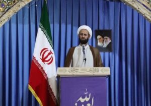مطالبه امام‌جمعه خرم‌آباد برای بهبود معیشت بازنشستگان نظامی