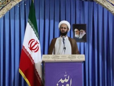 مطالبه امام‌جمعه خرم‌آباد برای بهبود معیشت بازنشستگان نظامی