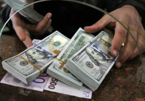 هشدار کارشناس بازارهای مالی درباره قیمت دلار؛ خرید هیجانی در این سطوح خطرناک است
