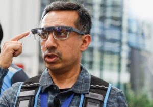 پستچیهای آمازون با عینک هوشمند دوربیندار بستهها را تحویل میدهند